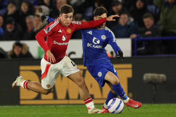 纽卡助理教练廷德尔无意离队，将继续与埃迪-豪合作冲击欧冠.